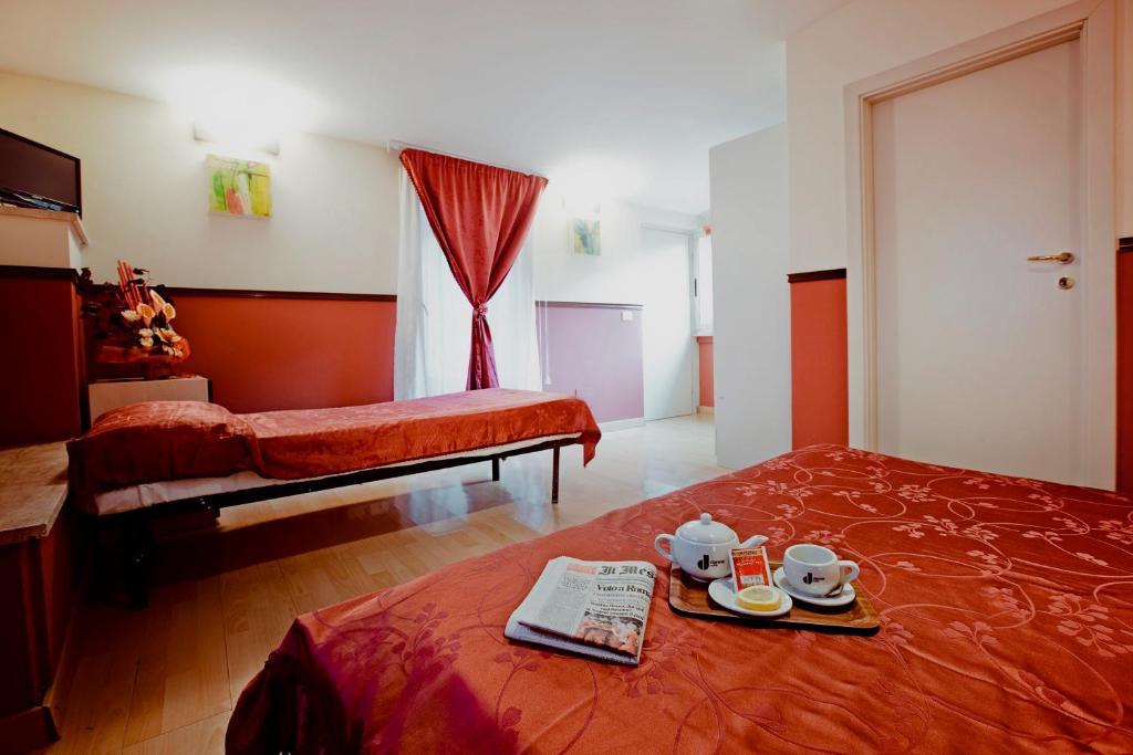 Hotel Saturnia Рим Экстерьер фото