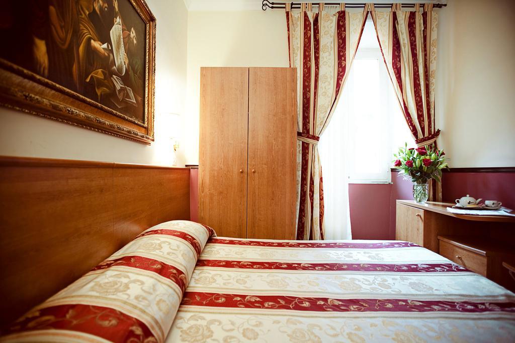 Hotel Saturnia Рим Номер фото